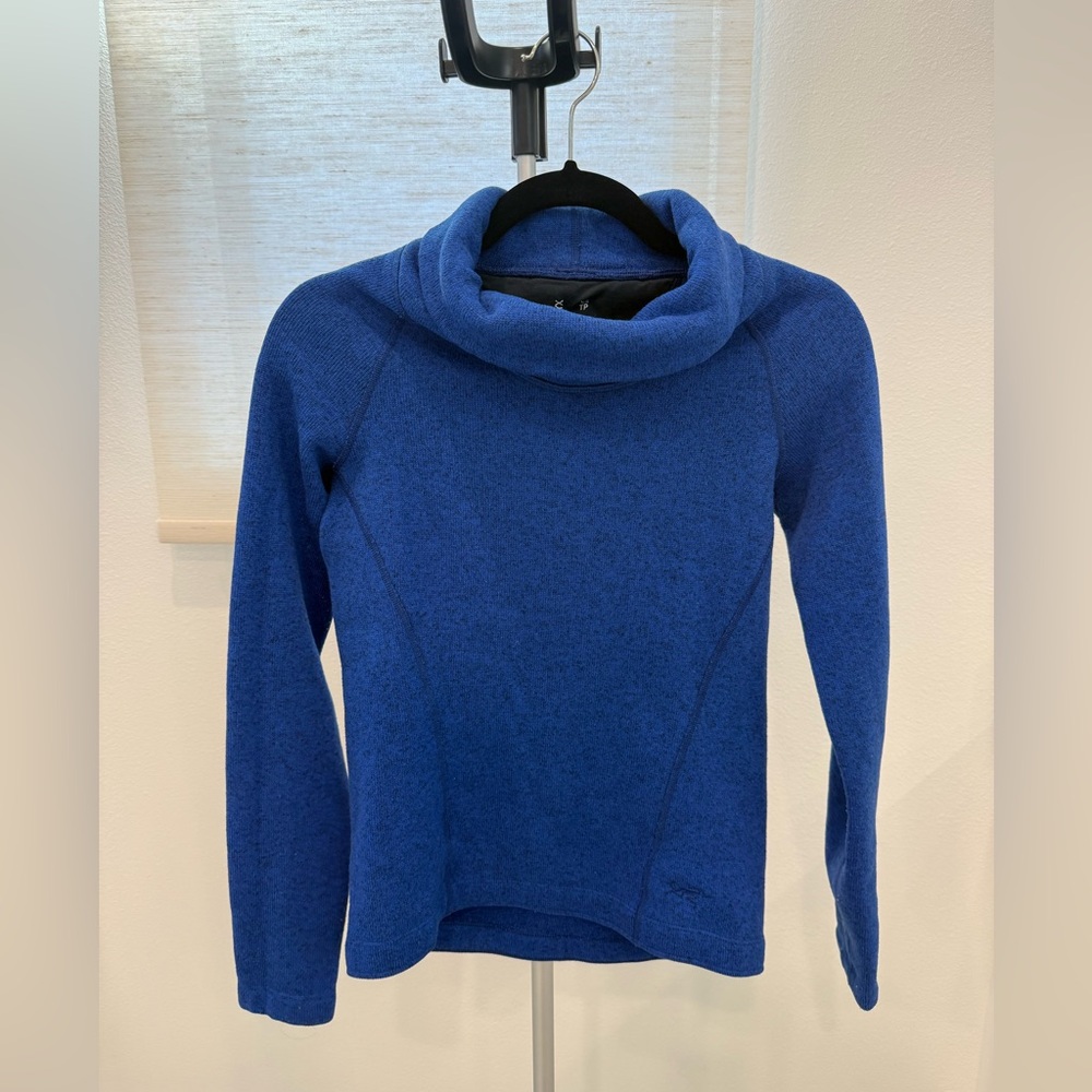Arc'teryx Vibrant Blue Sweatshirt XS